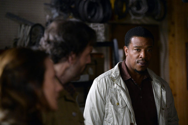 Rosalee (Bree Turner), Monroe (Silas Weir Mitchell) et Hank (Russell Hornsby)